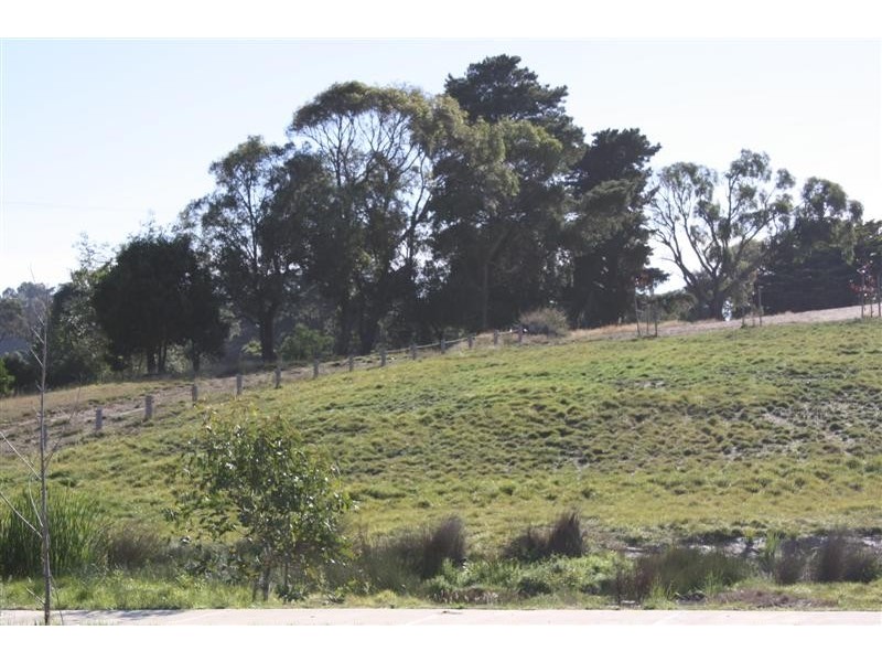 CNR MULGUTHERIE WAY and NELSON COURT, Gisborne VIC 3437
