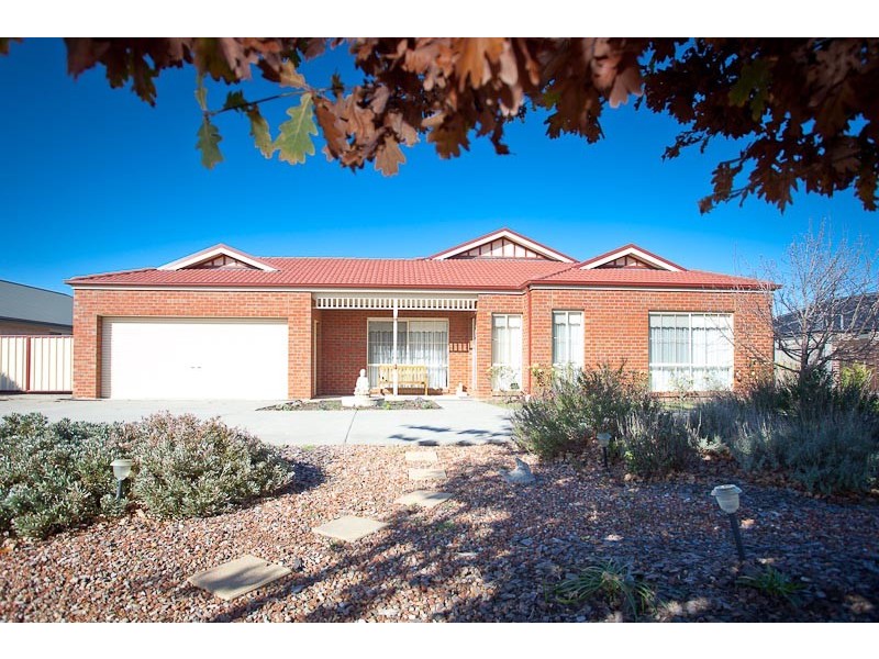 11 Penelope Court, Gisborne VIC 3437