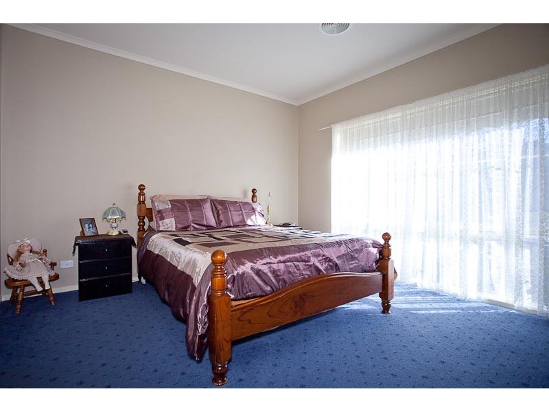 11 Penelope Court, Gisborne VIC 3437