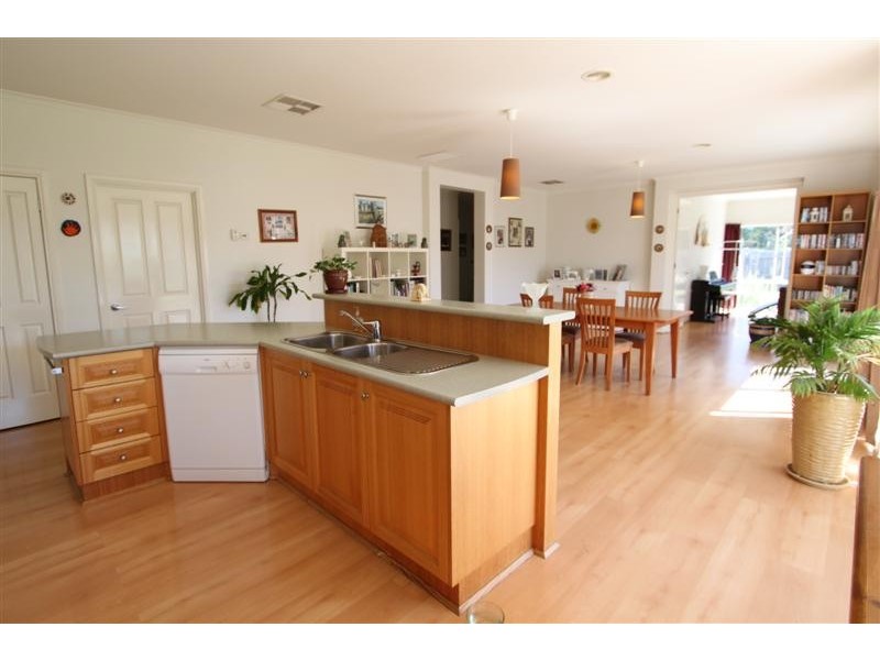 13 Doriemus Crt*, New Gisborne VIC 3438