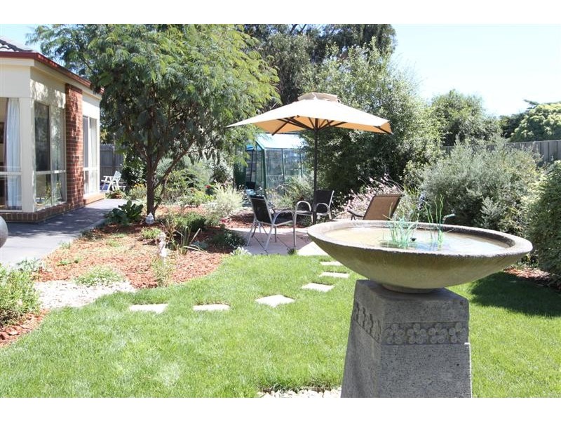 13 Doriemus Crt*, New Gisborne VIC 3438