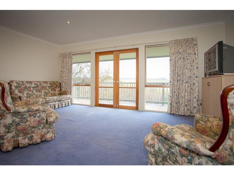 23 Melbourne Rd, Gisborne VIC 3437