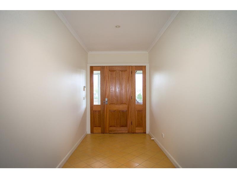 23 Melbourne Rd, Gisborne VIC 3437