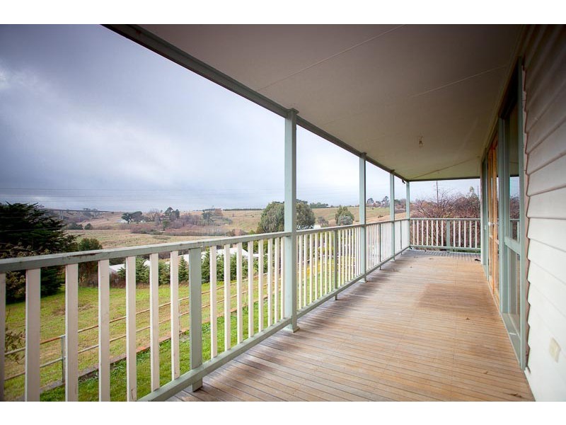 23 Melbourne Rd, Gisborne VIC 3437