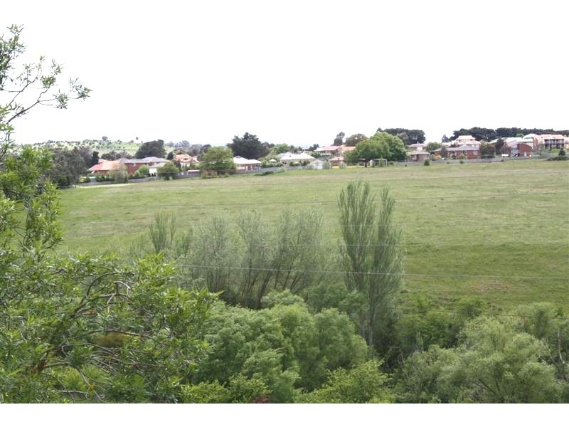 23 Melbourne Rd, Gisborne VIC 3437