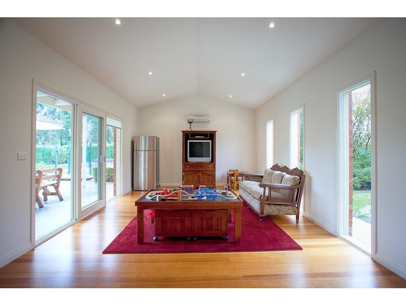 11 Fowler Crt, Gisborne VIC 3437