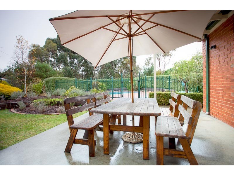 11 Fowler Crt, Gisborne VIC 3437