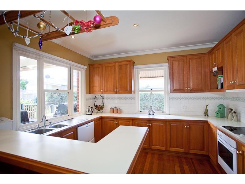4 Lucern Close, Romsey VIC 3434