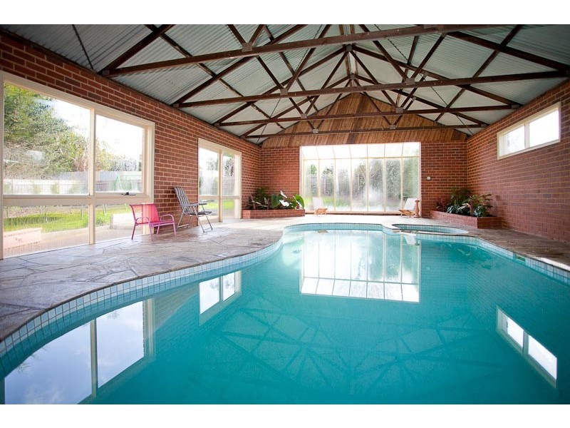 4 Lucern Close, Romsey VIC 3434