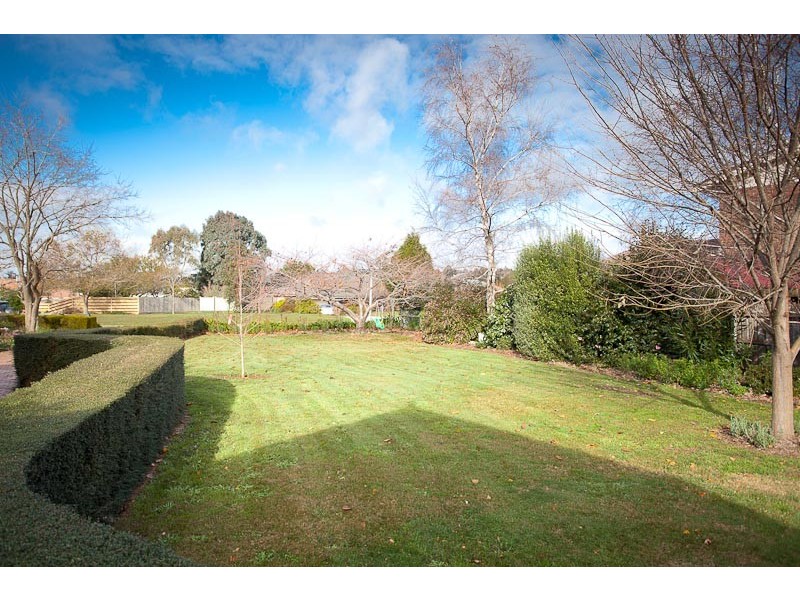 4 Lucern Close, Romsey VIC 3434