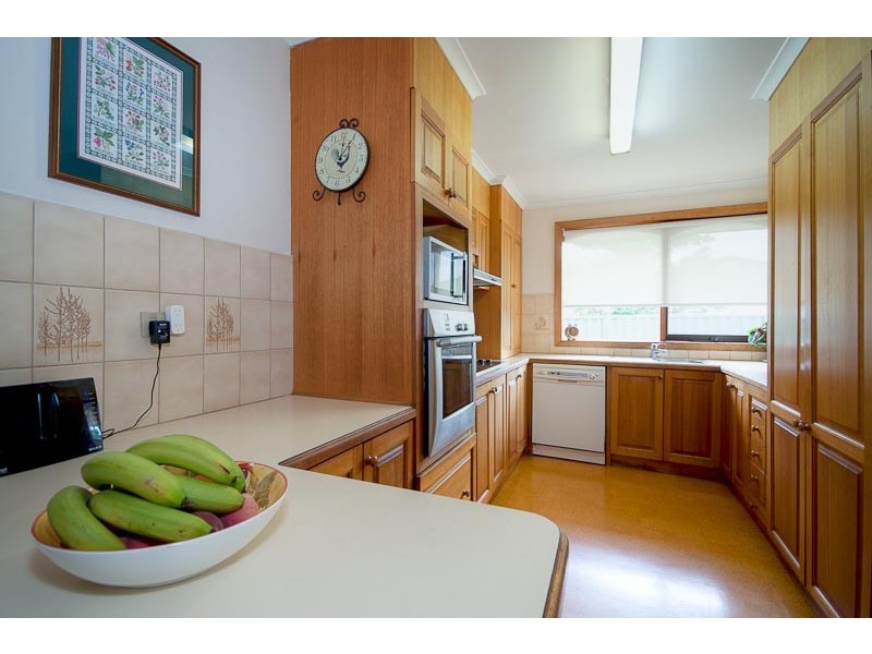 2 Worcester Road, Gisborne VIC 3437