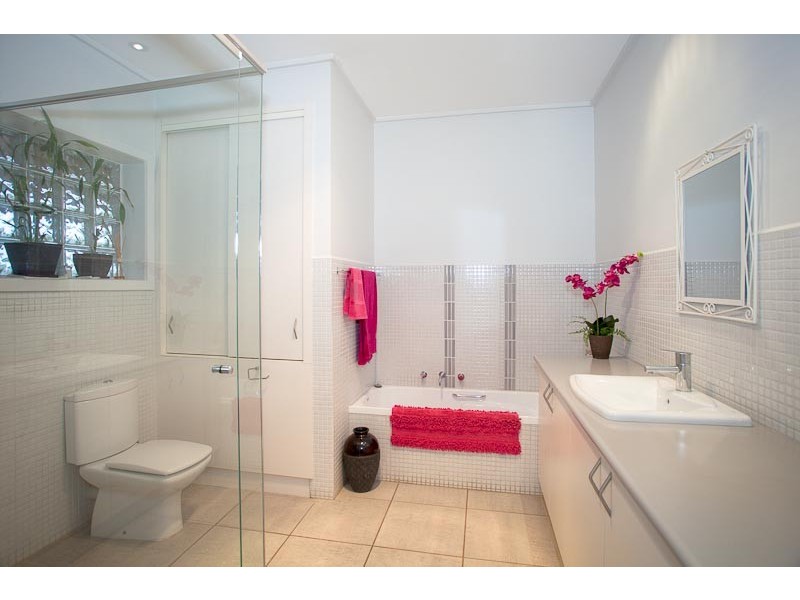 829 Bacchus Marsh Rd, Gisborne VIC 3437