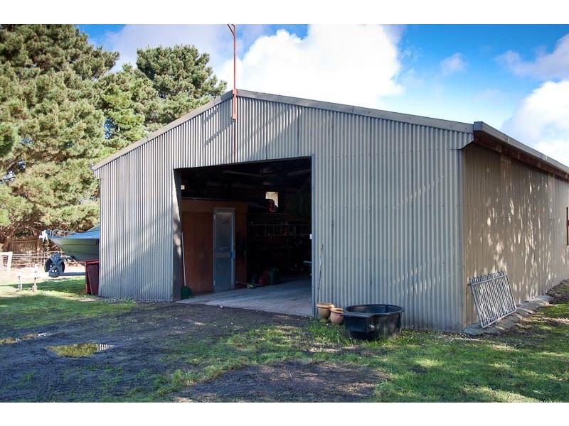 62 Tweddle Road, Gisborne South VIC 3437