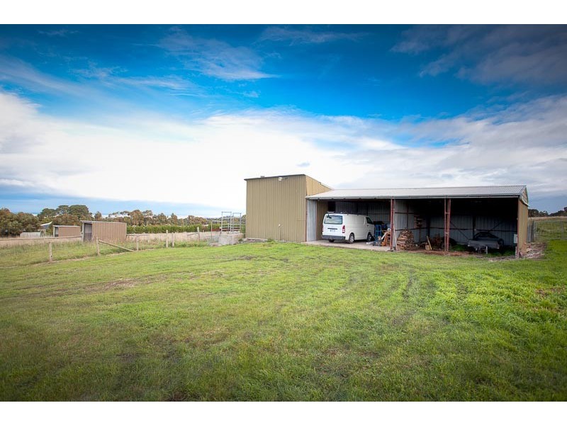 79 Berrie Road, Gisborne South VIC 3437