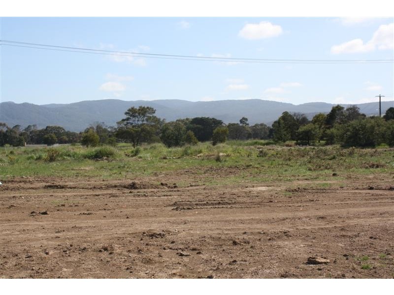 Lot 5/88  Barry Rd, New Gisborne VIC 3438