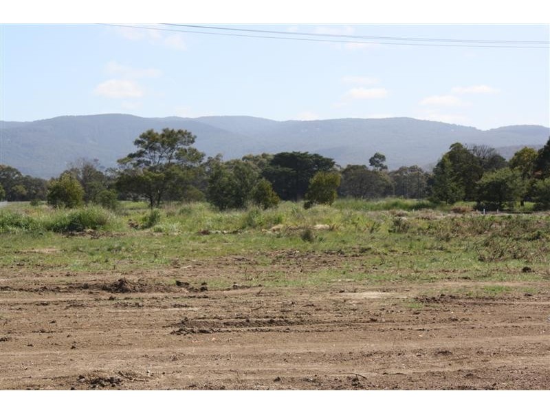 Lot 5/88  Barry Rd, New Gisborne VIC 3438