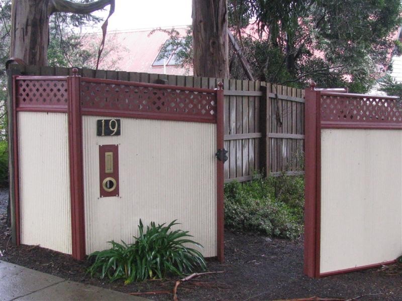 19 Buckland Street, Woodend VIC 3442