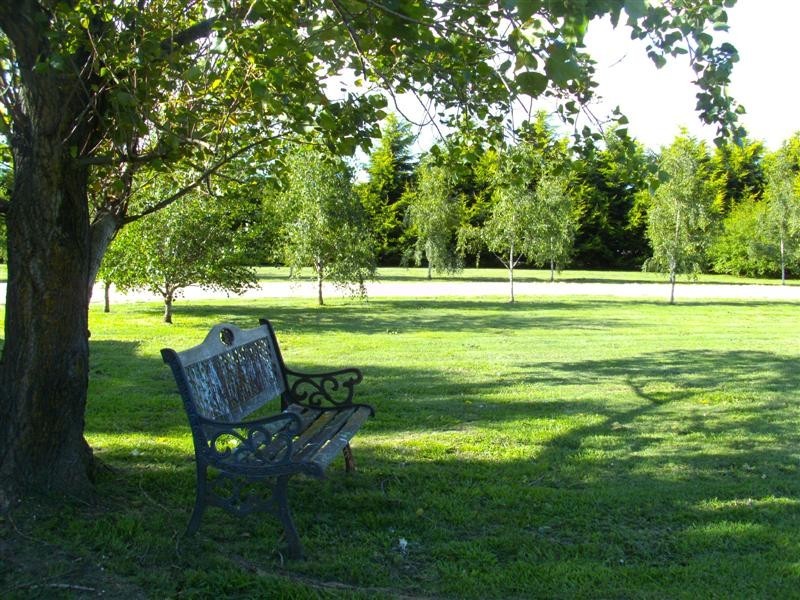 97 Tickawarra Rd, Romsey VIC 3434