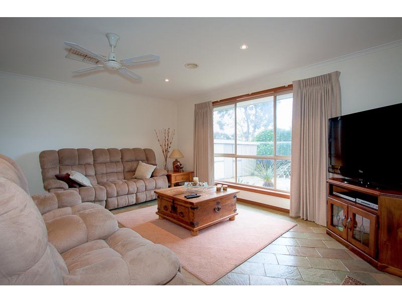 15 Mountainview Way, Gisborne VIC 3437