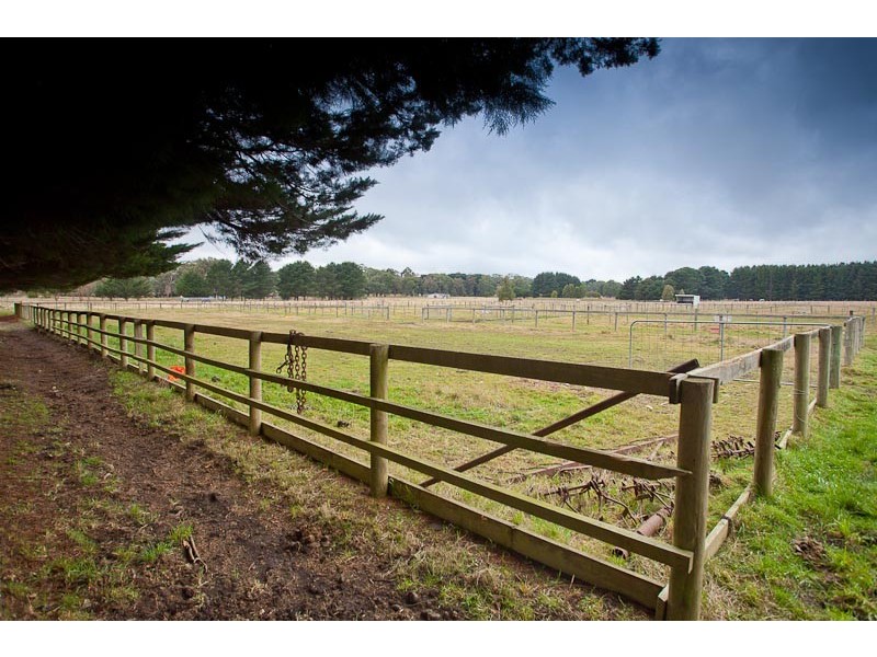 829 Bacchus Marsh Rd, Gisborne VIC 3437