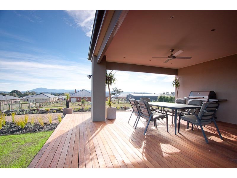 49 Parkview St, Gisborne VIC 3437