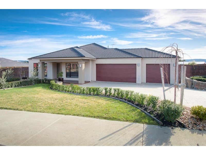 49 Parkview St, Gisborne VIC 3437