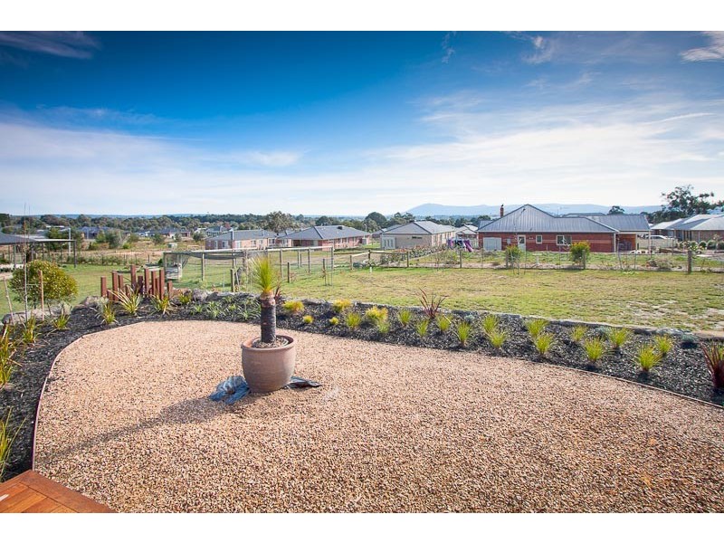 49 Parkview St, Gisborne VIC 3437