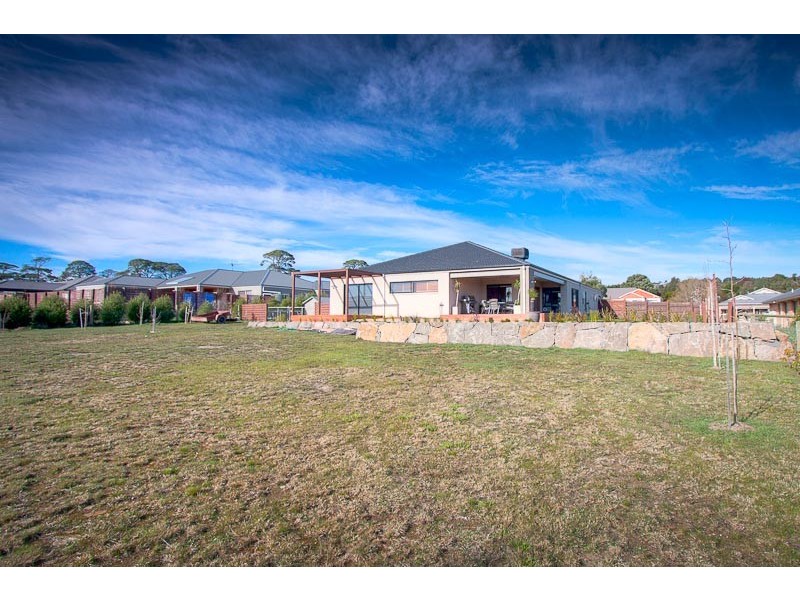 49 Parkview St, Gisborne VIC 3437