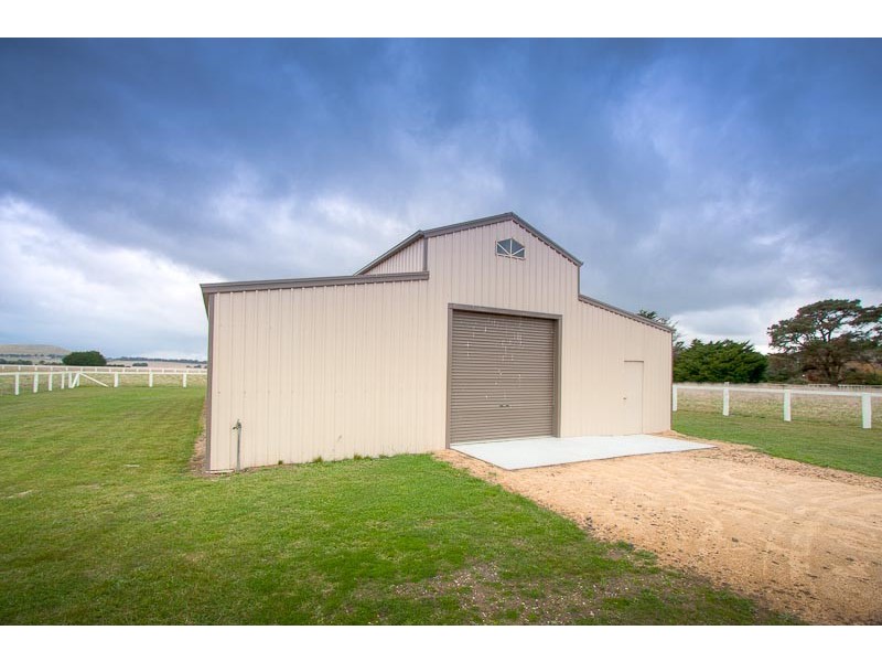 2296 MELB-LANCEFIELD RD, Romsey VIC 3434