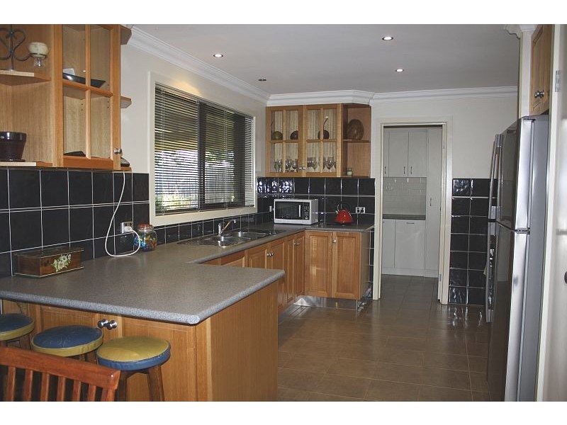 11 Howey Street, Gisborne VIC 3437