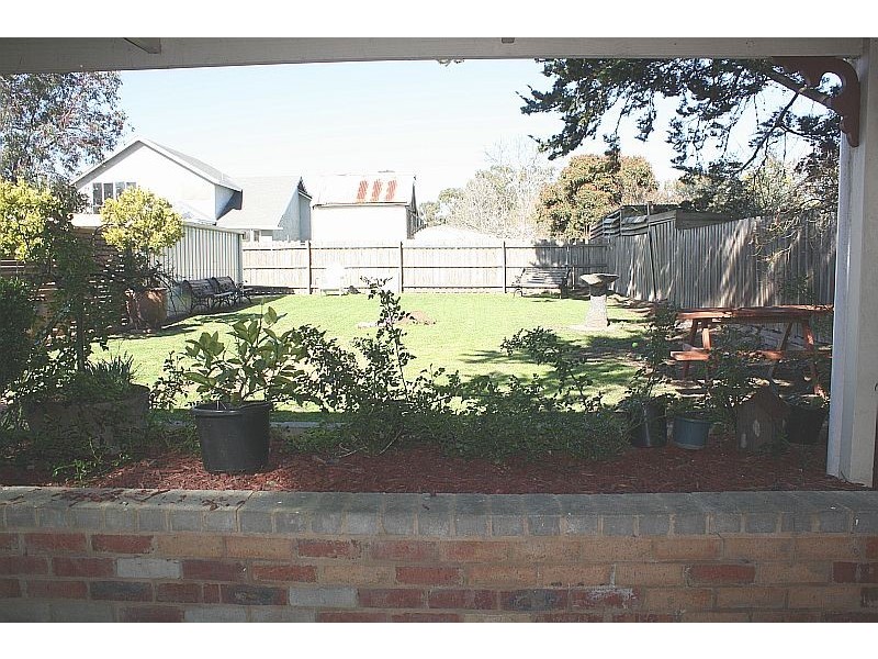 11 Howey Street, Gisborne VIC 3437