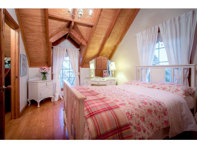 14 ZEAL STREET*, Gisborne VIC 3437