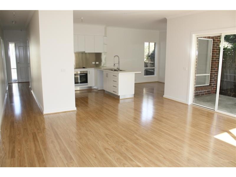 14 Morrow Road  TOWNHOUSE 1, Gisborne VIC 3437