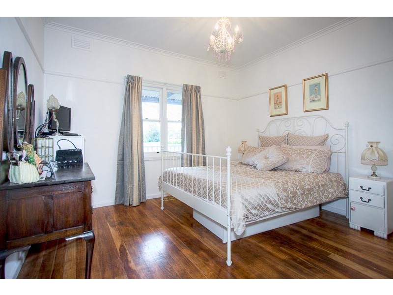 90 Station Road, Gisborne VIC 3437