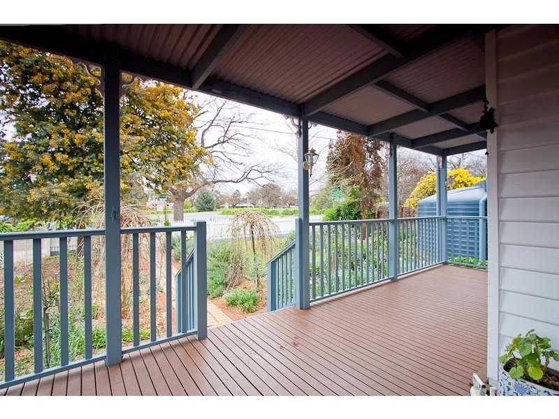 90 Station Road, Gisborne VIC 3437