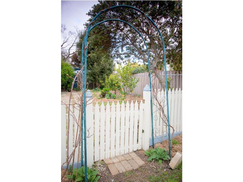 90 Station Road, Gisborne VIC 3437