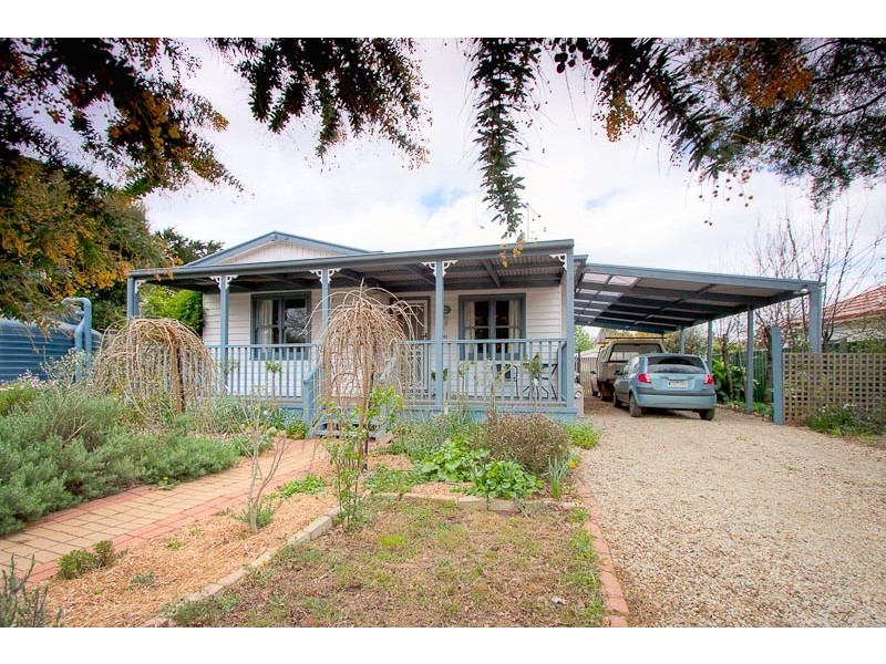 90 Station Road, Gisborne VIC 3437