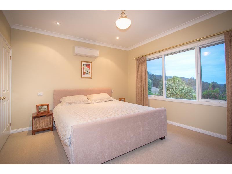 6 Glen Echo Court*, Mount Macedon VIC 3441