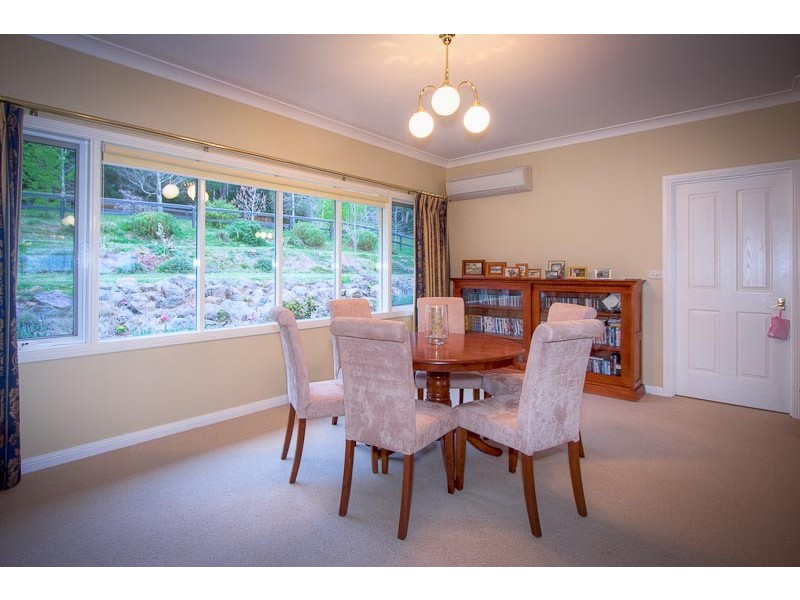 6 Glen Echo Court*, Mount Macedon VIC 3441