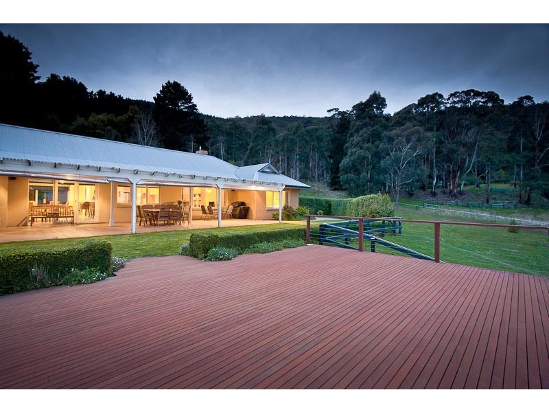 6 Glen Echo Court*, Mount Macedon VIC 3441