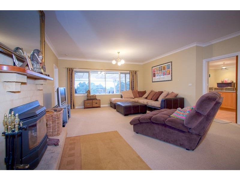 6 Glen Echo Court, Mount Macedon VIC 3441