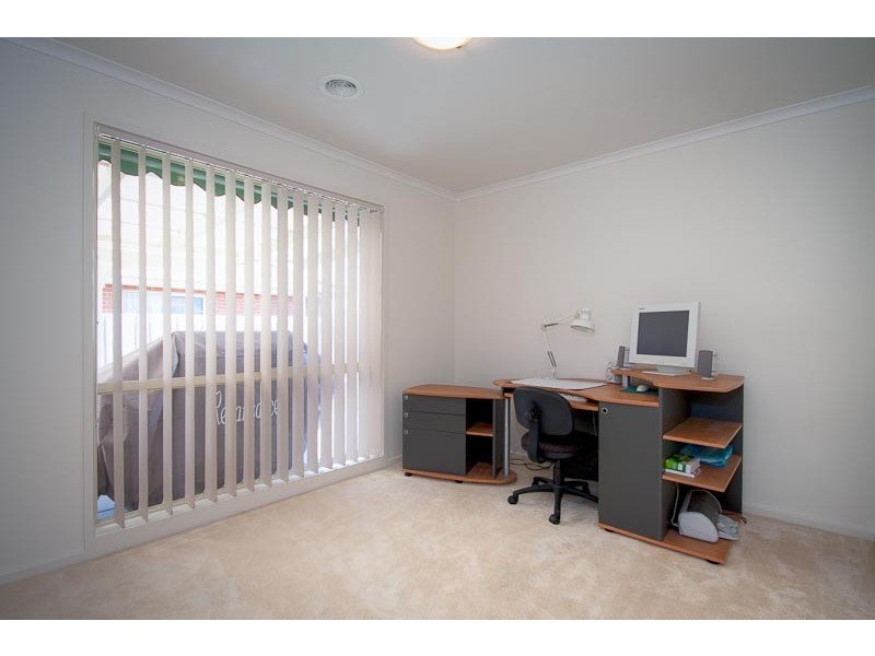 2 Landscape Close, Gisborne VIC 3437