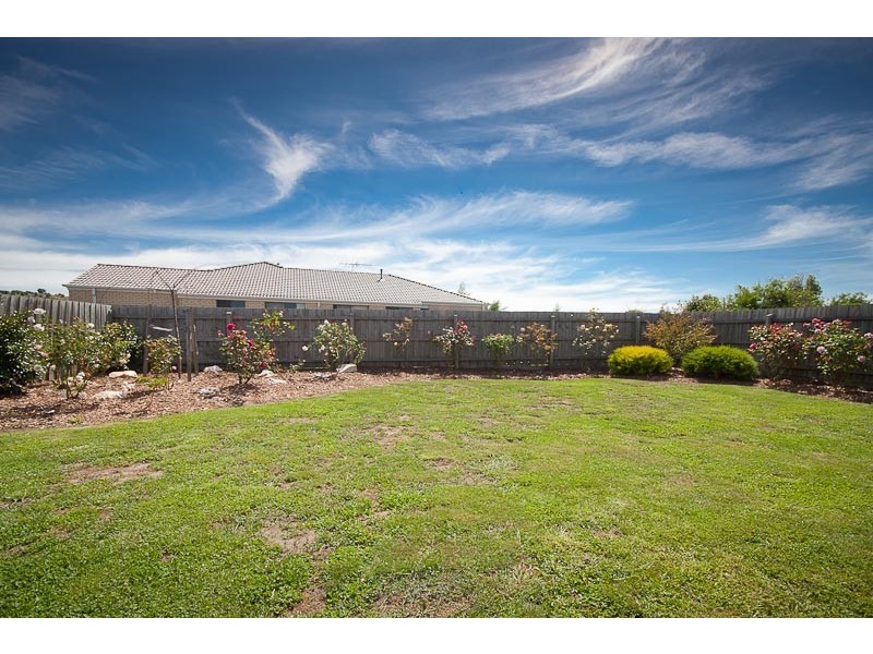 2 Landscape Close, Gisborne VIC 3437