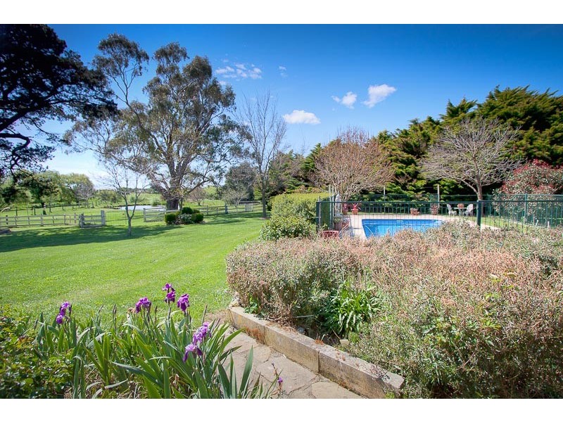 5 Thomas Court, Romsey VIC 3434
