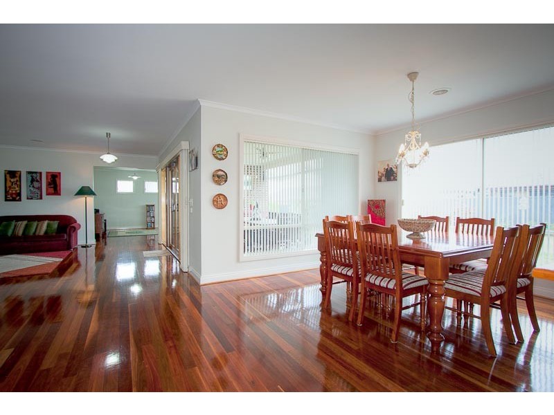 40 Chessy Park Dr *, New Gisborne VIC 3438