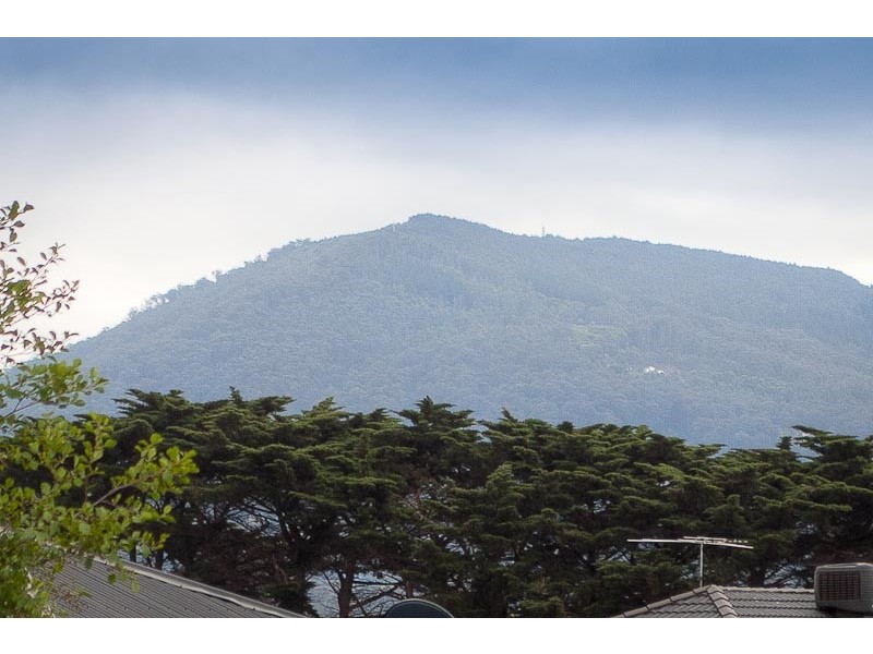 40 Chessy Park Dr *, New Gisborne VIC 3438