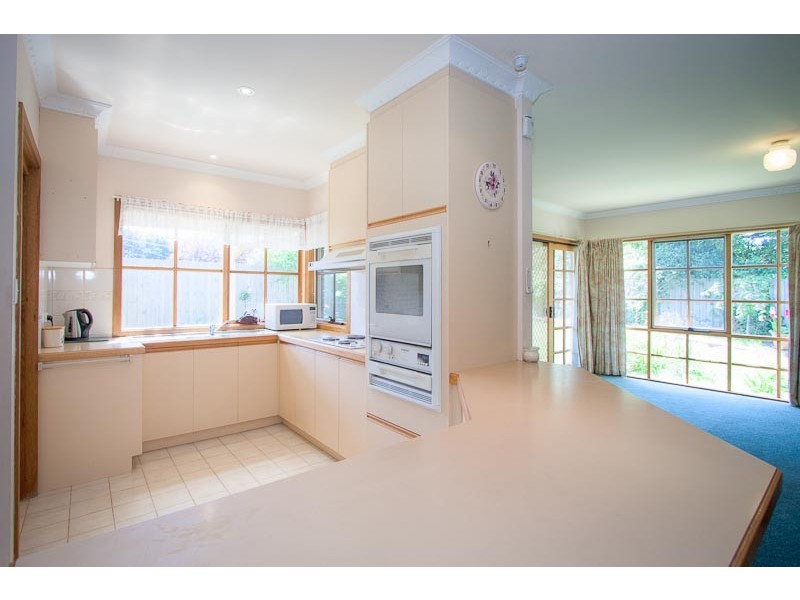 Unit  2/23 Farrell Street, New Gisborne VIC 3438