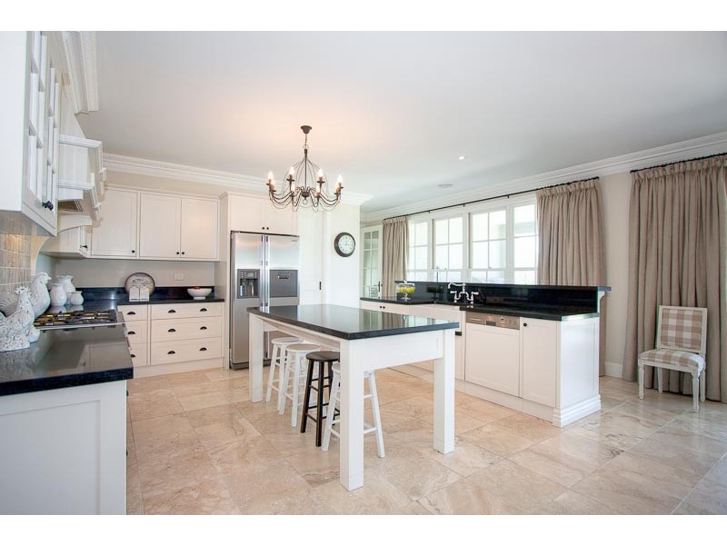 7-9 Bloomfield Road, Gisborne VIC 3437