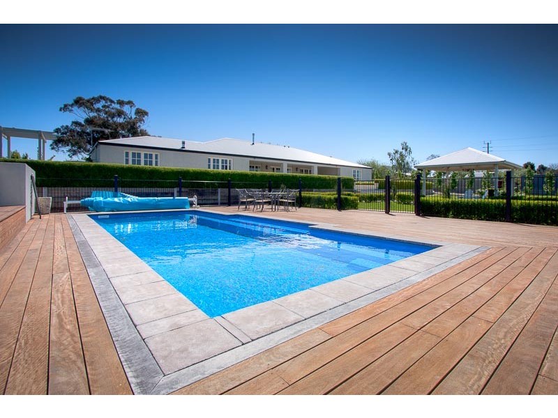 7-9 Bloomfield Road, Gisborne VIC 3437