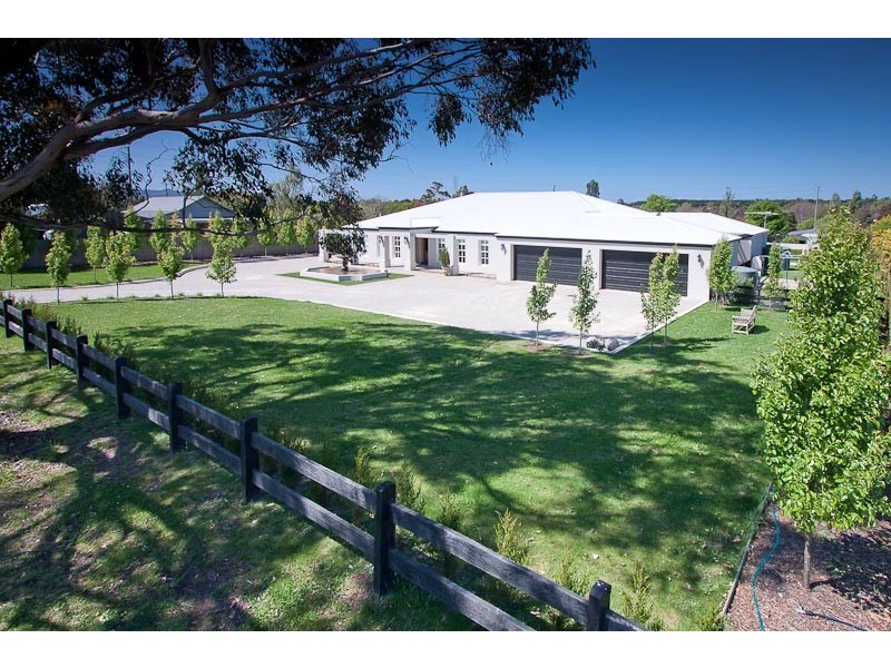 7-9 Bloomfield Road, Gisborne VIC 3437